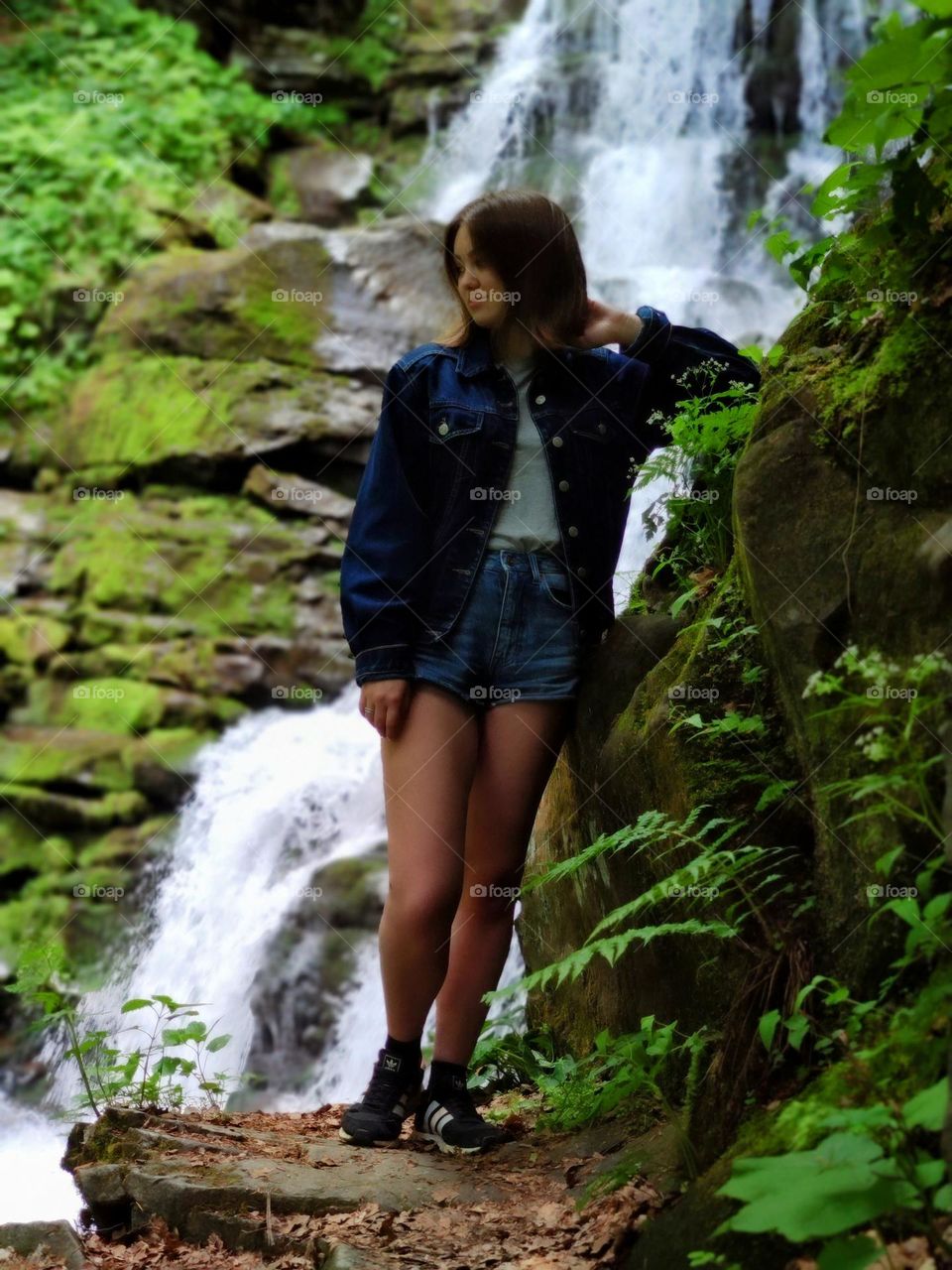 Near the Shypit waterfall