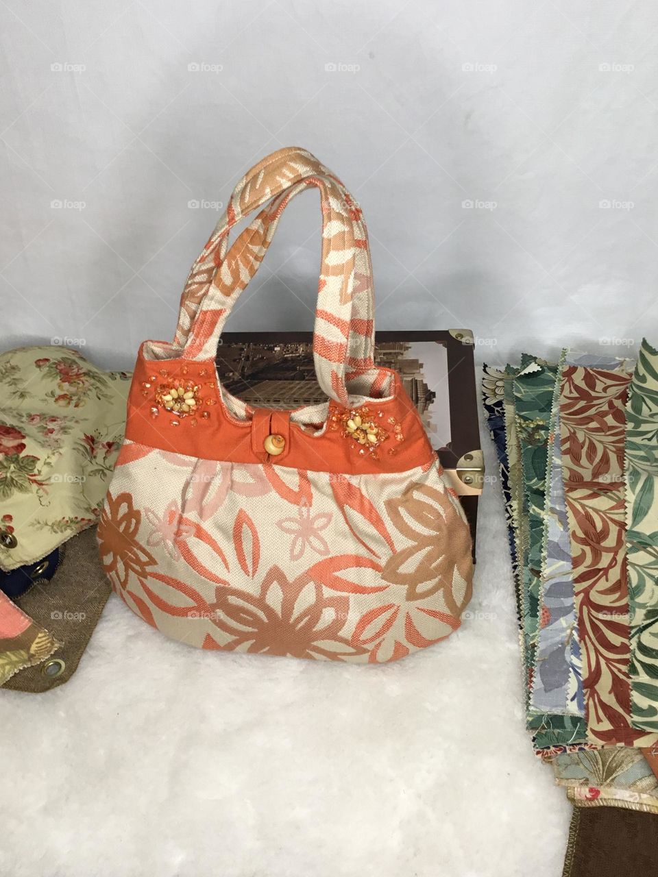 Patchwork Purse, Patchwork Tote, Patchwork Bag, Hippie Purse, Boho Crossbody, Upcycled Bag, Handmade Bags, Ladies Handbag, Fabric Bags, Tote, recycled, spacious, colorful, multicolored, patched, batting