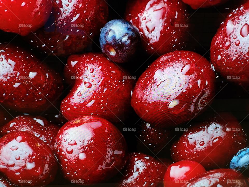 Background with wet cherries