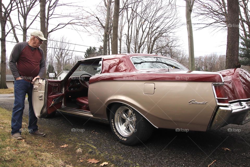 Vintage 1971 Lincoln Continental  two tone with owner