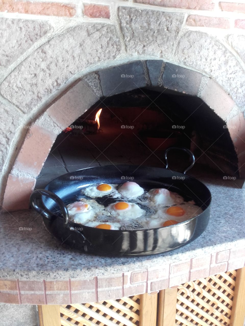 brick oven pizza eggs
