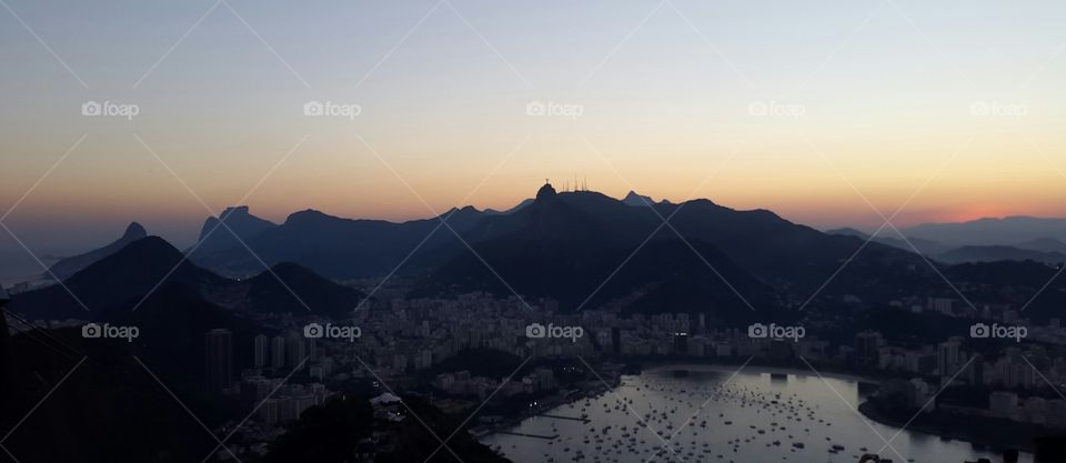 Pôr do sol. Rio de Janeiro. Vista a partir do Morro da Urca.