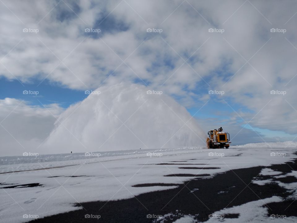 Snow Blower Plow Airport Runway Sweeper Equipment Redmond Oregon Central