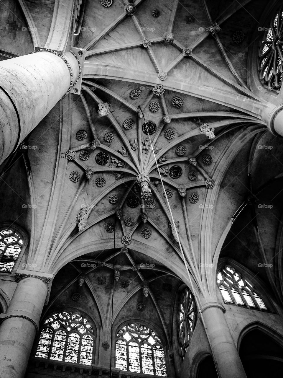 Iglesia de Saint-Etienne. Interior de la Iglesia de Saint-Etienne-du-Mont (Paris - France)