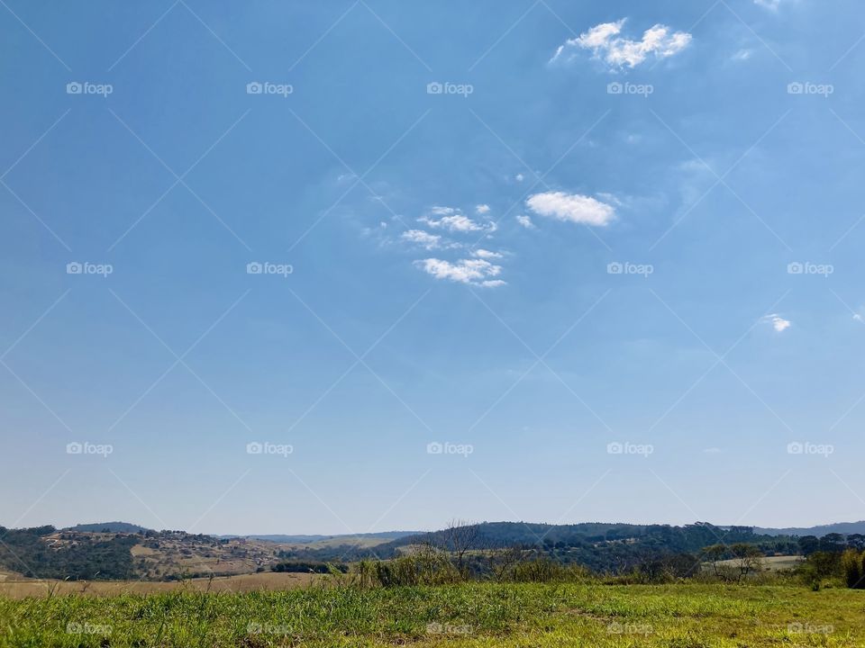 🇺🇸 The beautiful nature of the Moenda neighborhood in Itatiba.  Inspiring landscape with a clear sky. / 🇧🇷 A bonita natureza do bairro da Moenda, em Itatiba. Paisagem inspiradora e de céu limpo. 