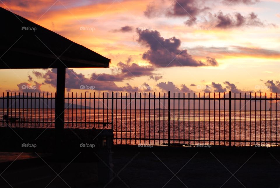 Fences and sunsets 