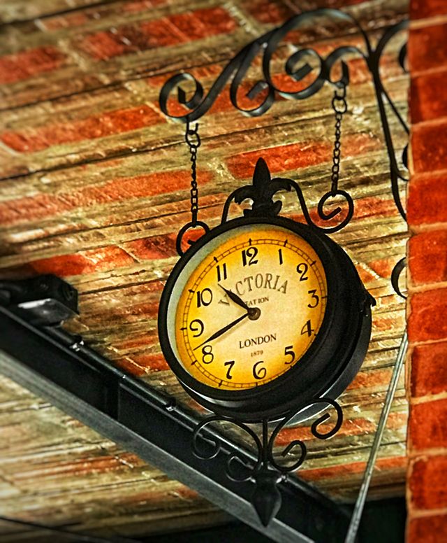 Victoria Watch