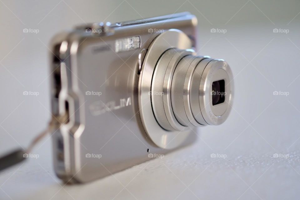 Casio digital camera, using a digital camera to make money, selling digital images on Foap, using the Foap app to make money, selling photos online, using a digital camera