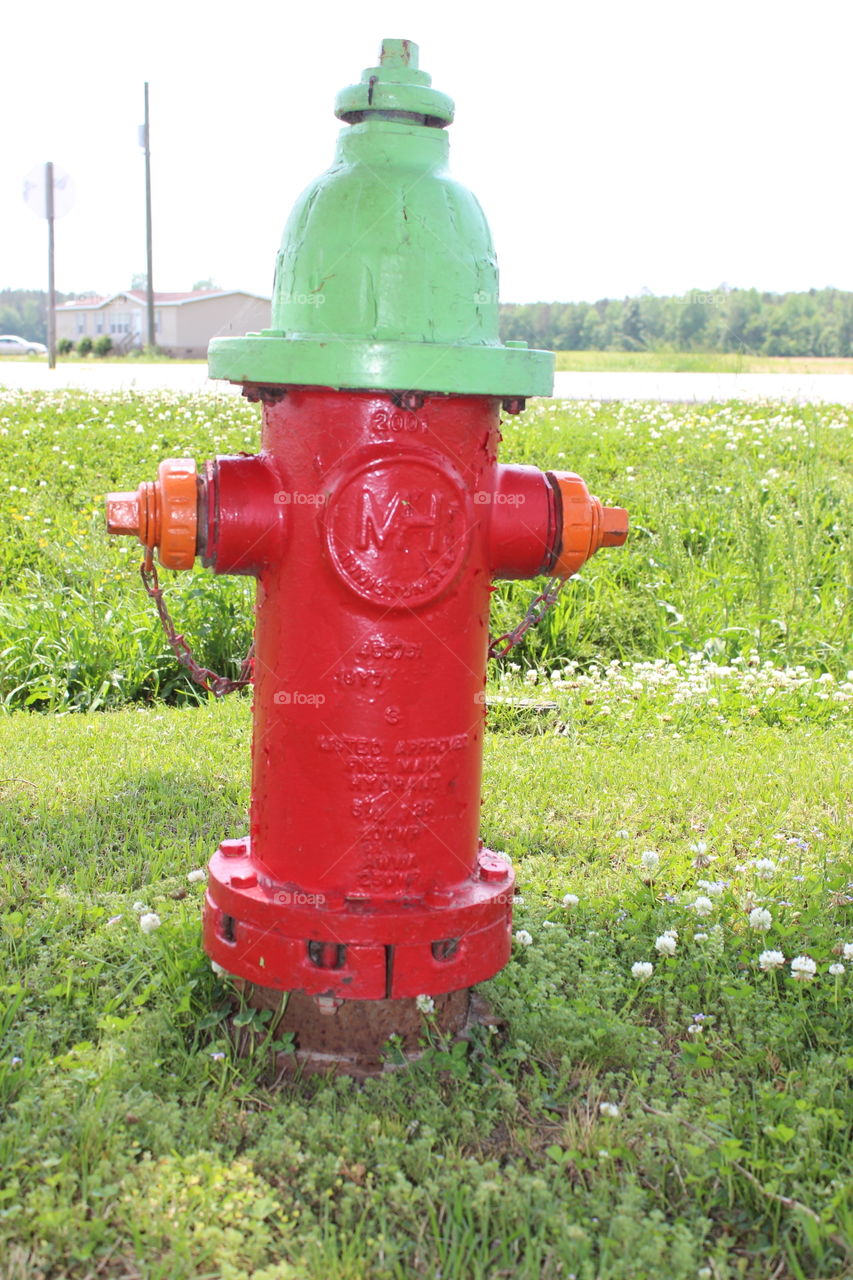red and green fire hydrant