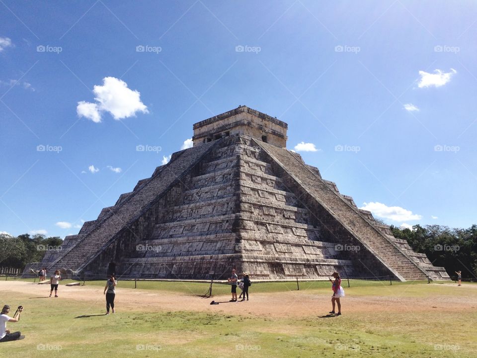 The Mayan Pyramid of Kukulcan at Chitzen Itza, Mexico