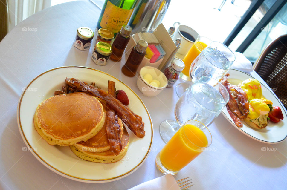 pancake and bacon breakfast