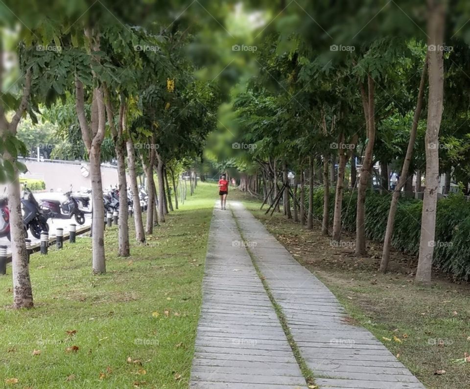 My secret ritual: I remind myself to walk  as a sport almost every day, because it can increase physical strength.