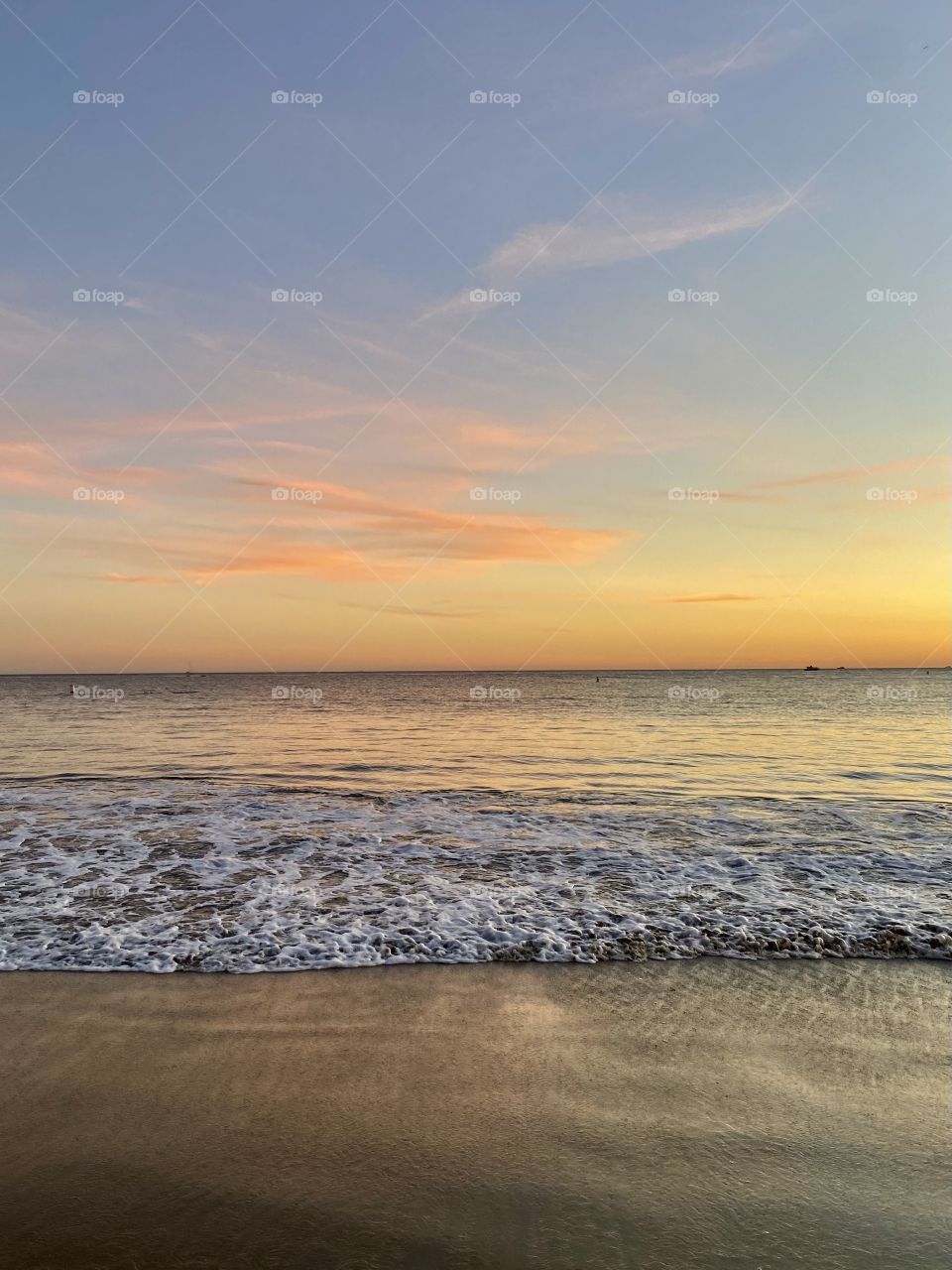 Beautiful sunset on Corona del Mar State Beach 