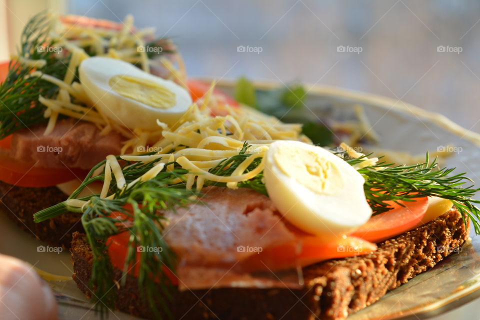 Brown bread with eggs