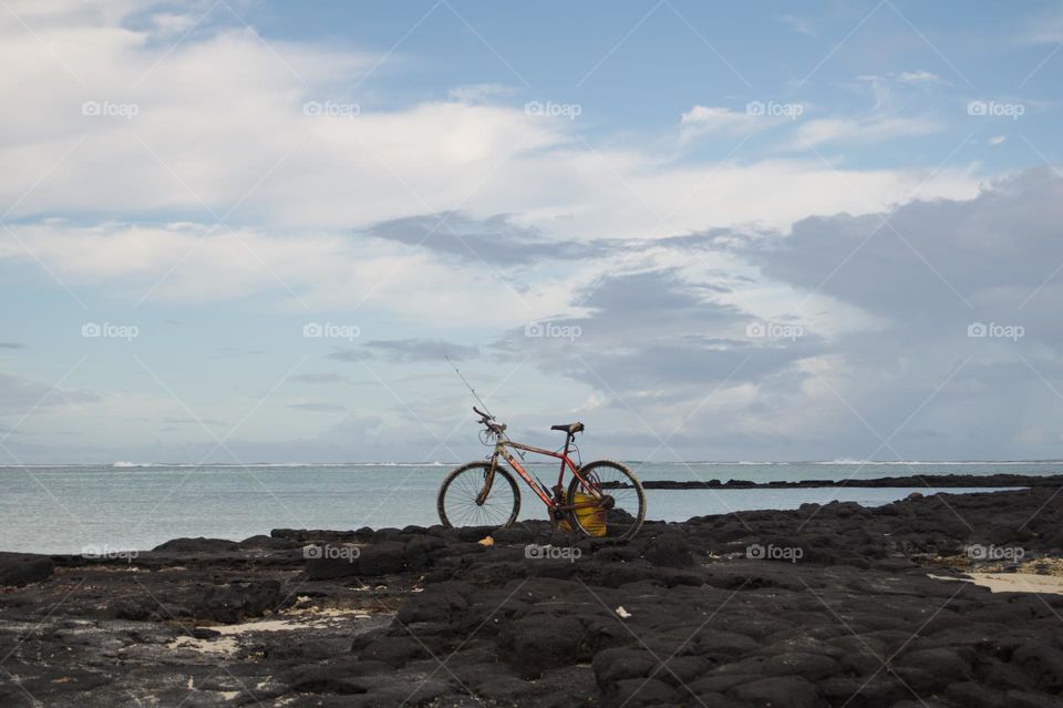 One lonely bicycle 