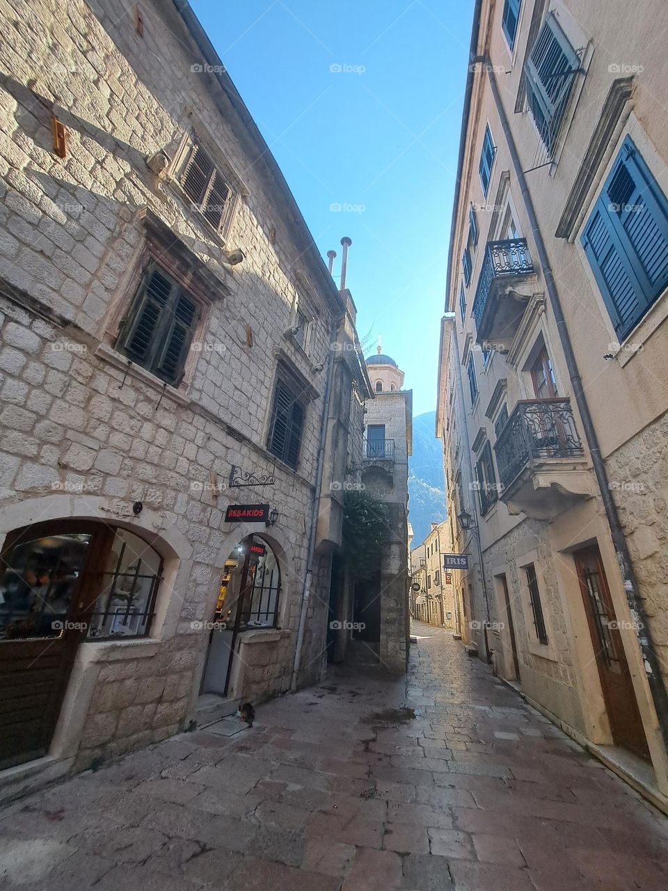 random street in Koror