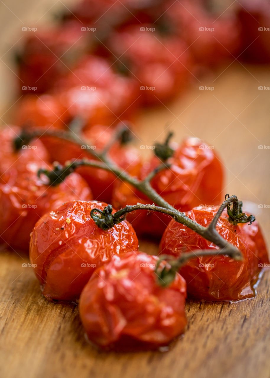 Roasting tomatoes 