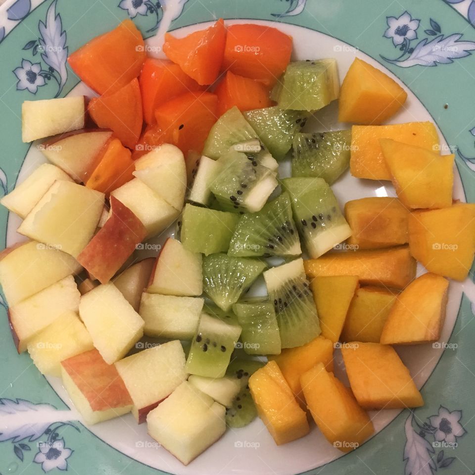 Frutas saudáveis para comermos sem remorso! Como é bom ter saúde... que delícia!