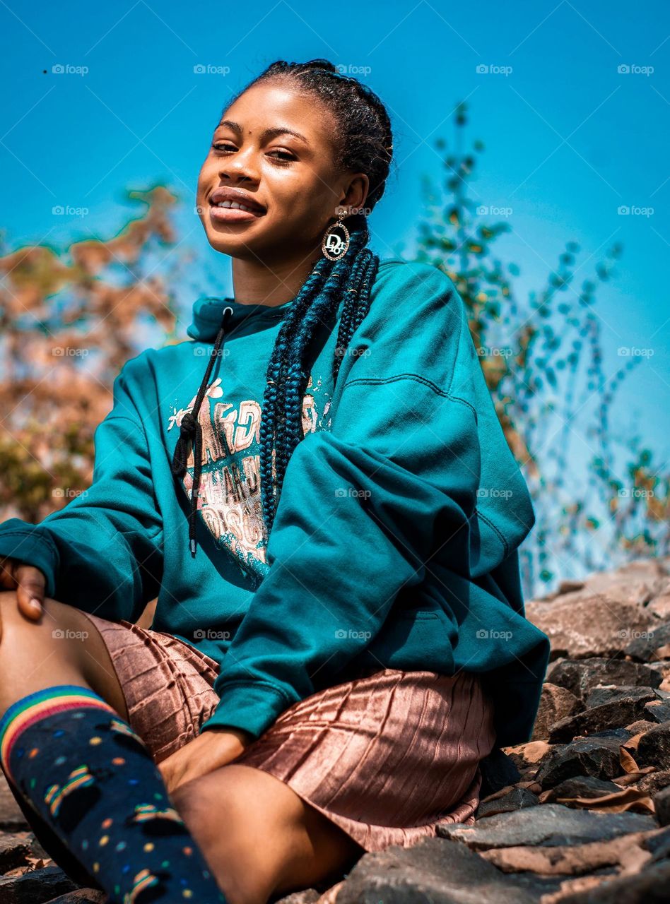 Beautiful soul, blue sky and some nice outfit to suit the weather ❤️