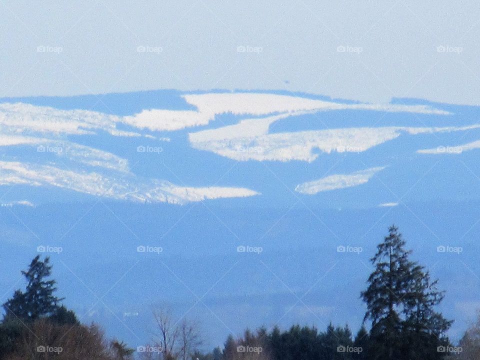 snow pattern on mountain