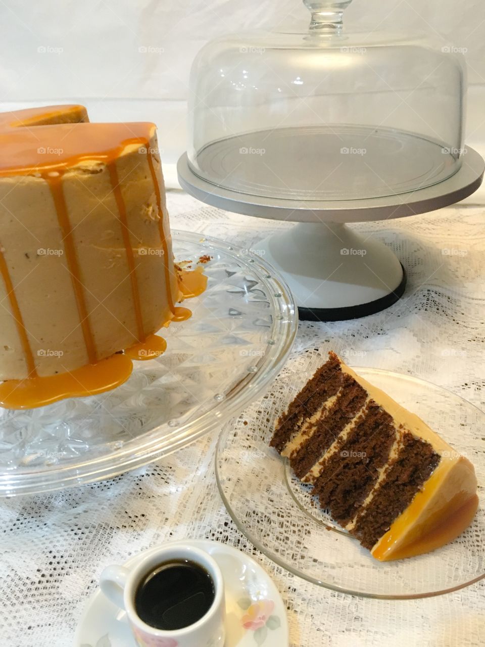 Caramel cake