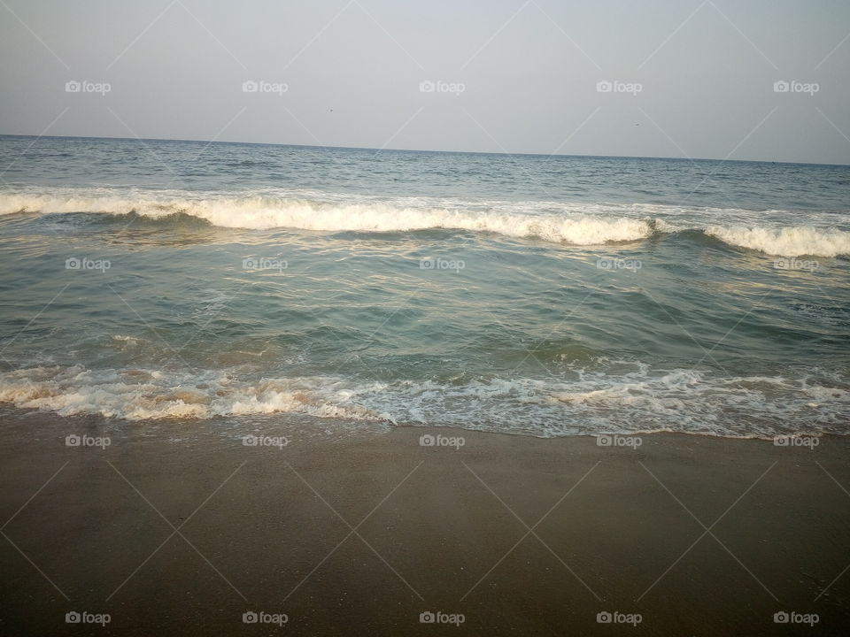 waves in Chennai beach