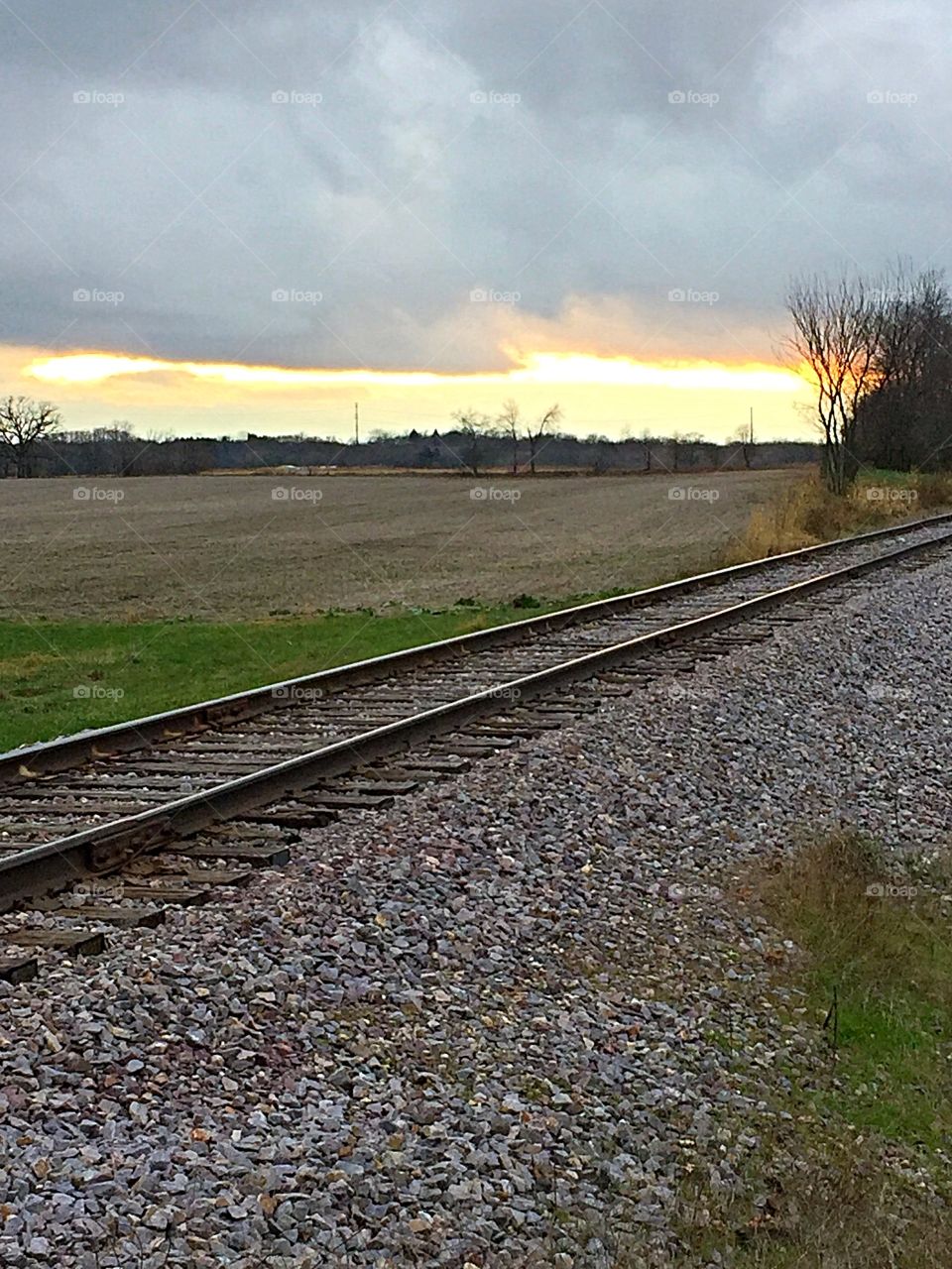 Sunset by the tracks.