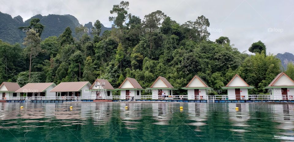 Float lake houses