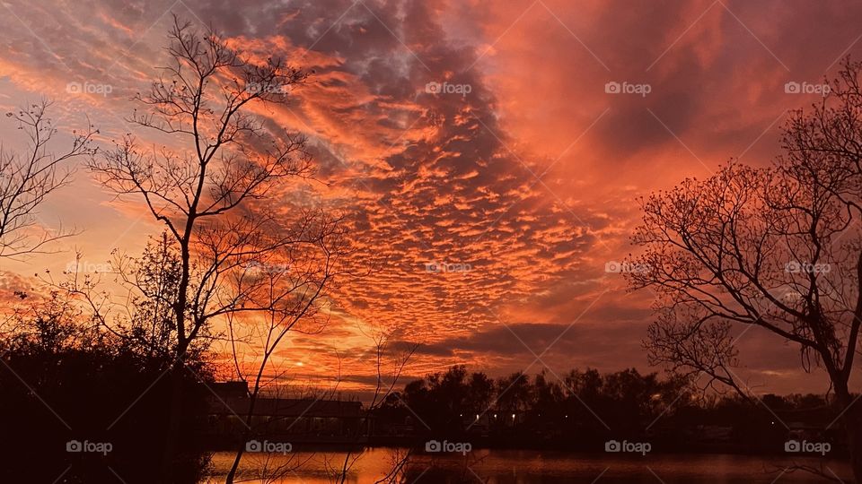 As the Clouds played out the intense Colors kept getting stronger, brighter, more Captivating to watch the sky commence to Burn with Fire. Then it was gone. That is the problem Sunset to Twilight to Night.