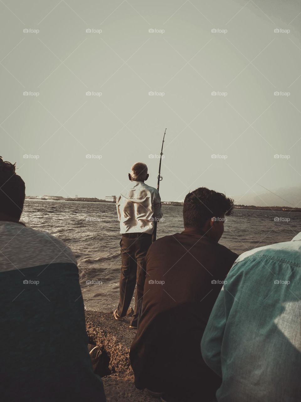 kochin fishing 

The Kochin went fishing in the evening to catch his dinner
.