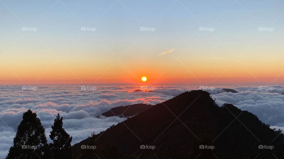 Beautiful mountain scenery and sea of clouds