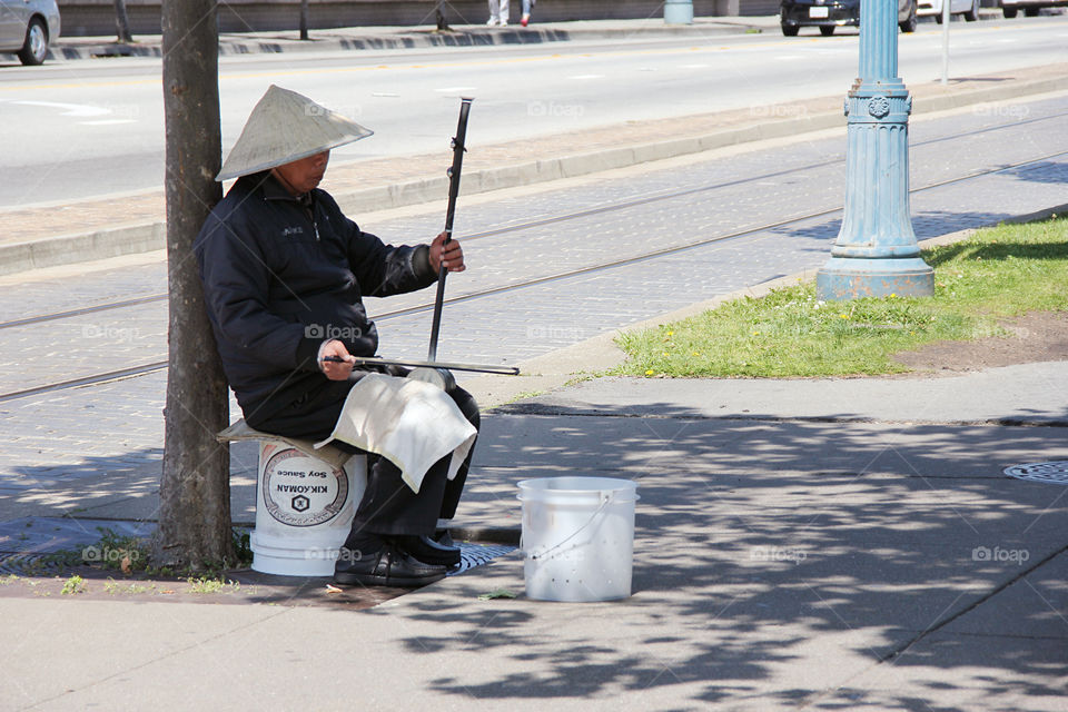 Street musician 