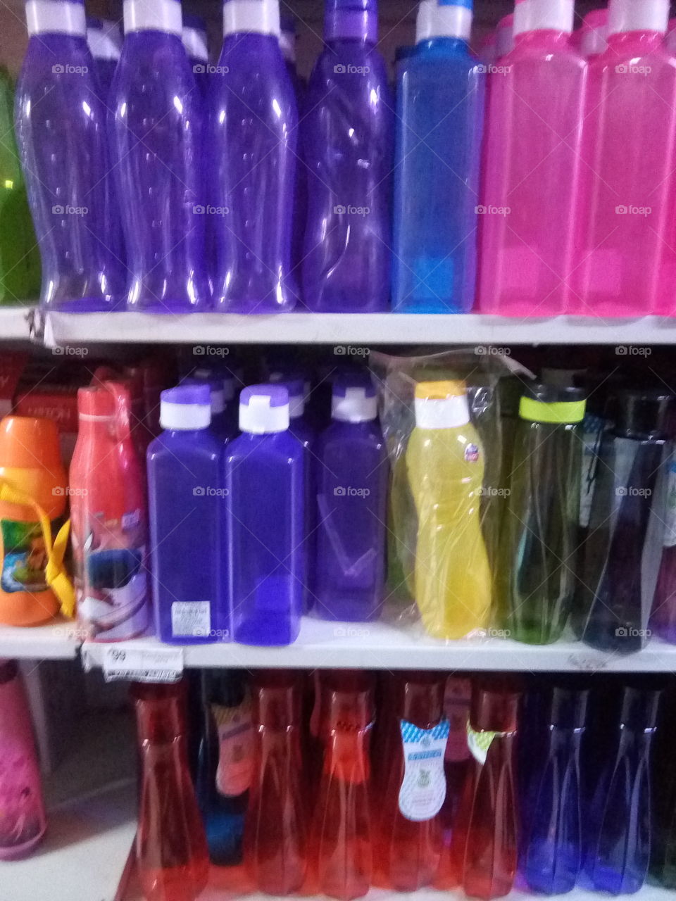 different kinds of water bottles