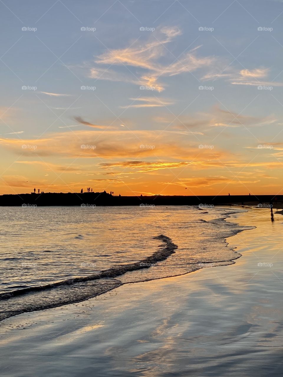 Beautiful sunset on Corona del Mar State Beach 