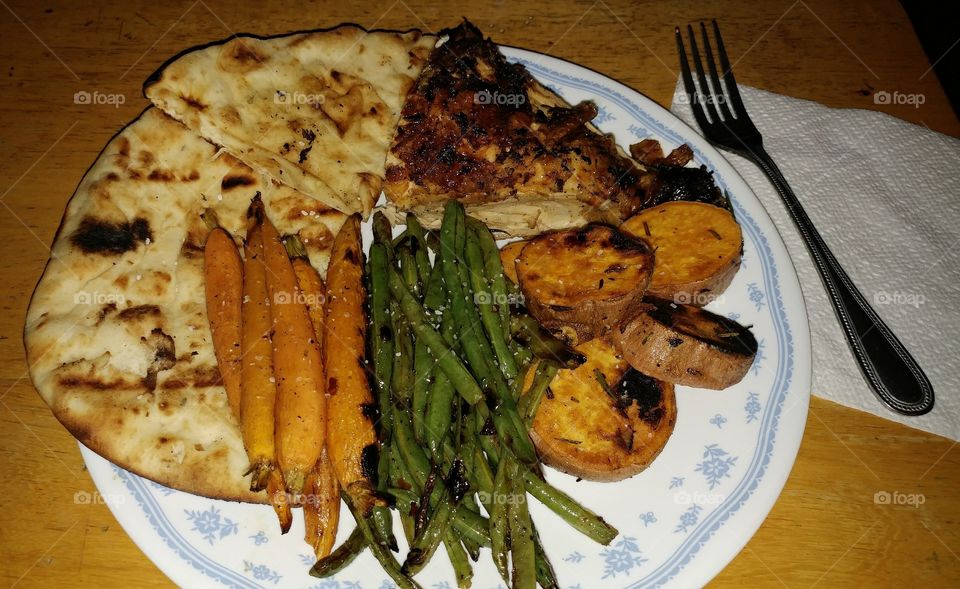 Grilled Lemon & Rosemary Chicken with Grilled Sweet Potato Medallions, Spicy Grilled String Beans and Baby Carrots, and Grilled Garlic Flat Bread