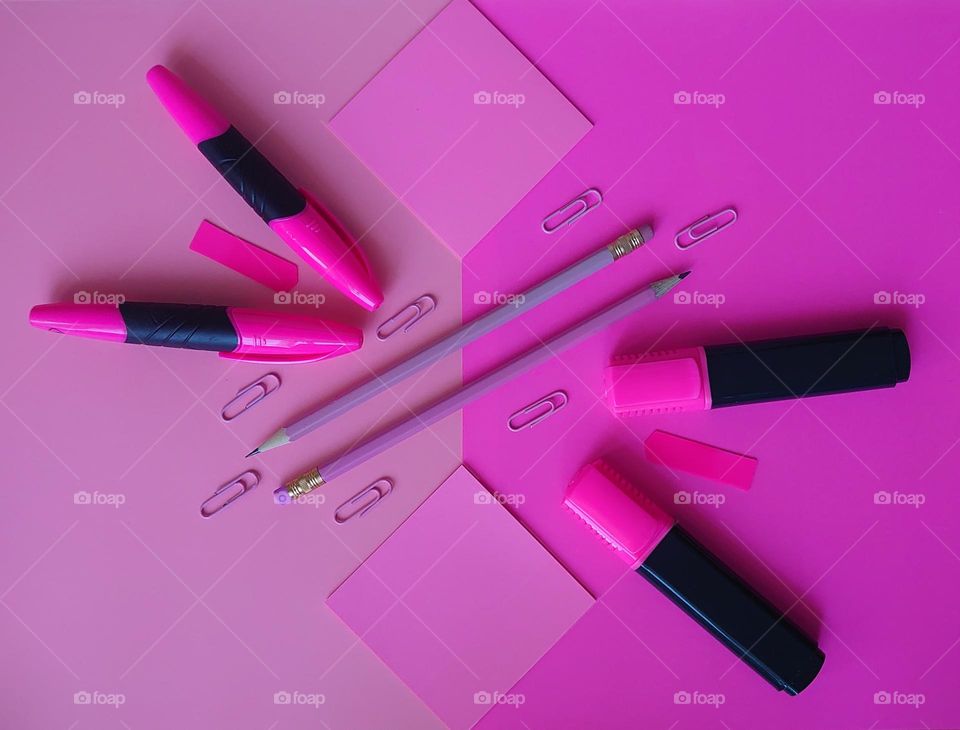 Cheerful and bright stationery💗