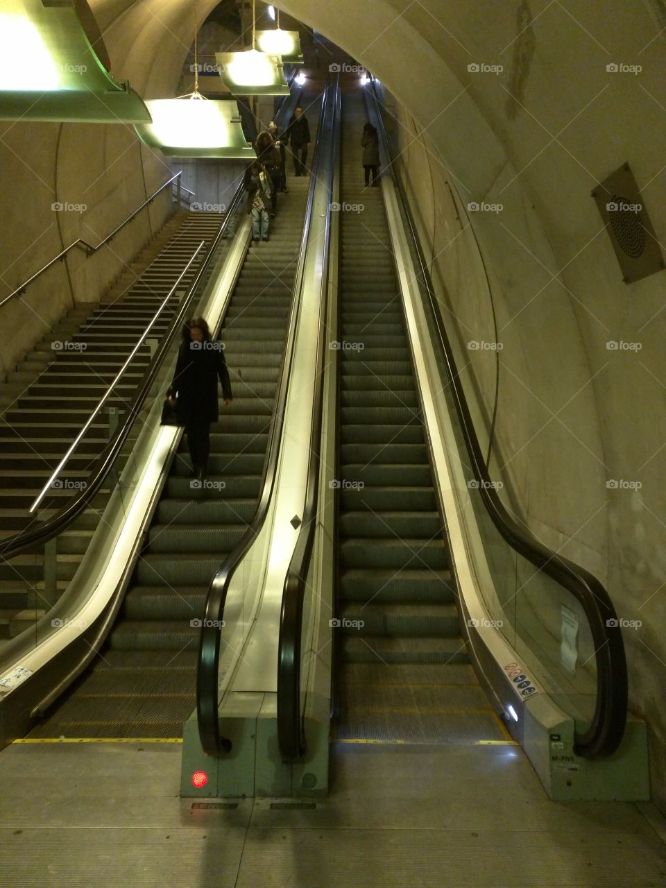 Escalators. Haussmann-Saint-Lazar, Paris