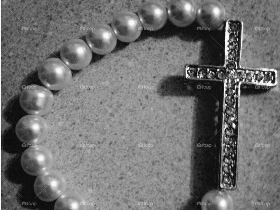 Cross bracelet 