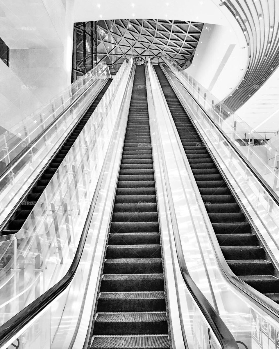 Step, Escalator, Perspective, Subway System, Handrail