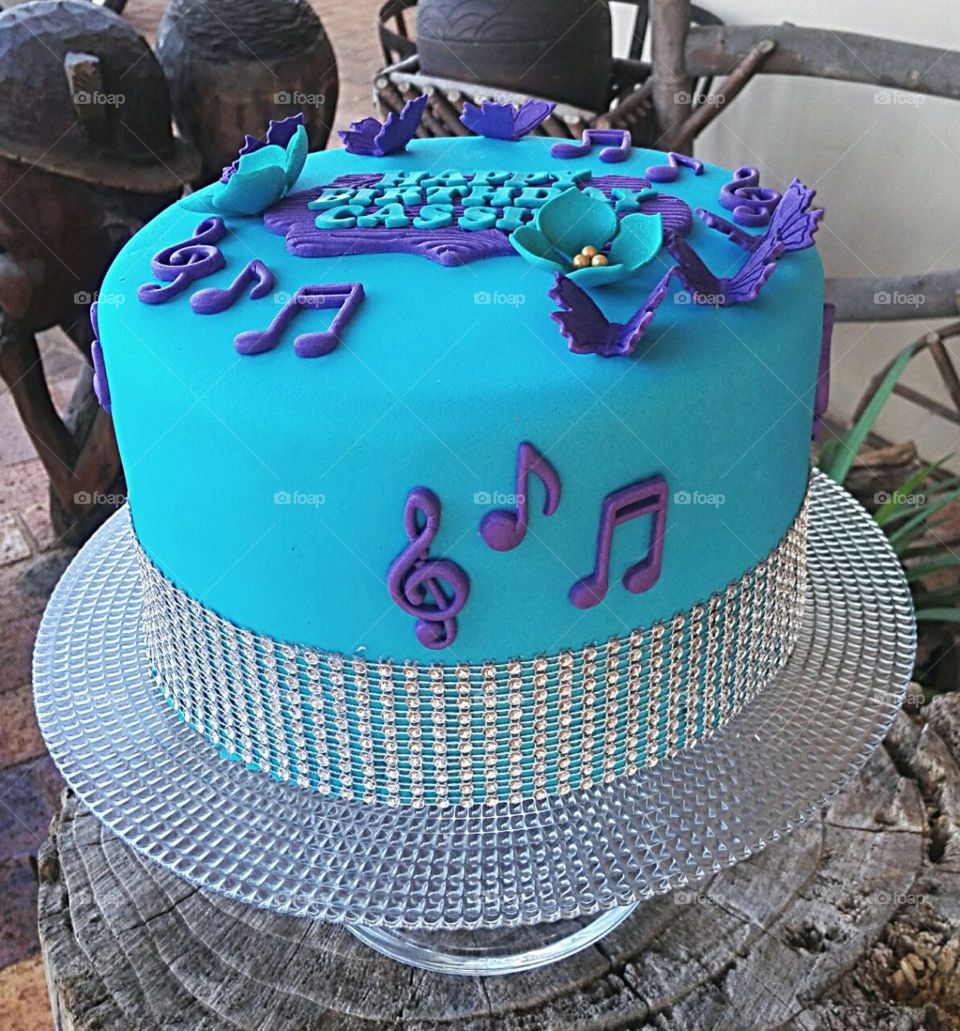 themed birthday cake