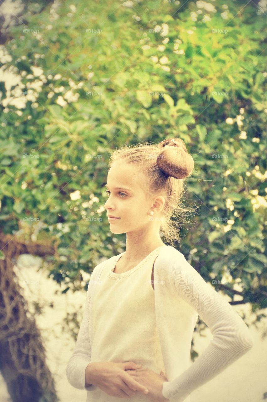 Spring women . The only woman, spring 