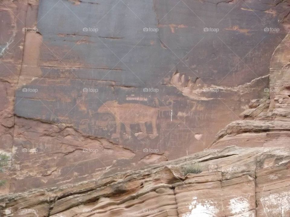 Utah desert petroglyphs 