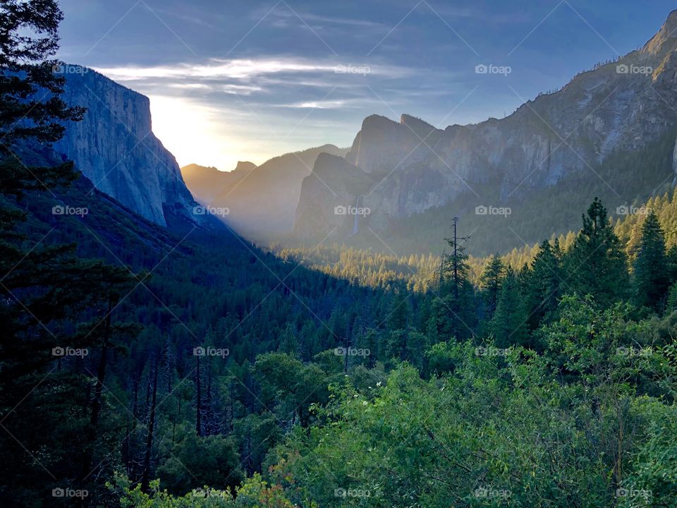 Tunnel views Yosemite sunrise 