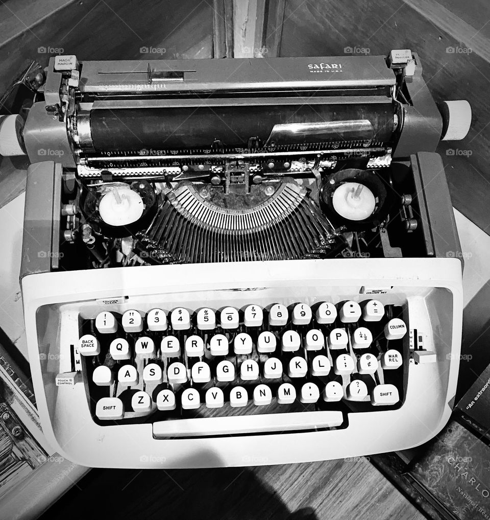 Olden Days Typewriter