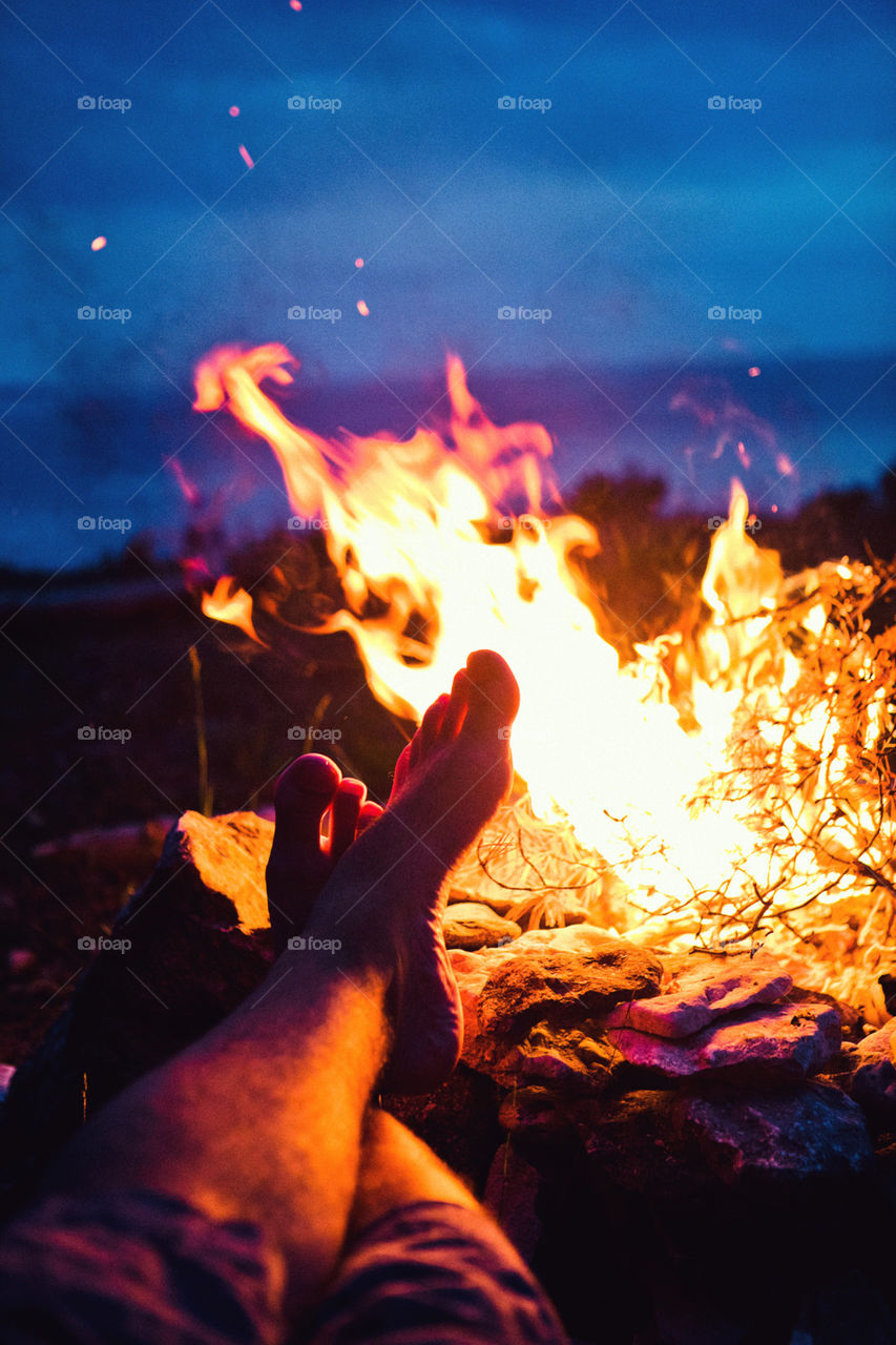 Fireplace camplife feet