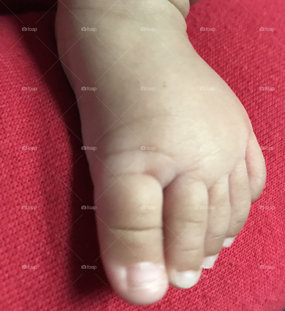 Baby toe