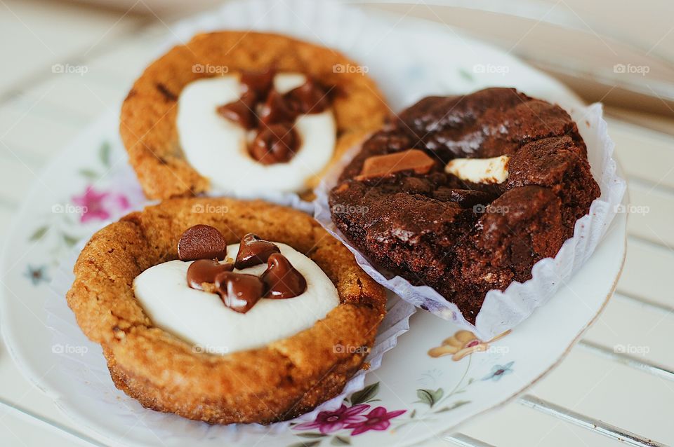 Smore cookie cups and a chocolate cookie cup