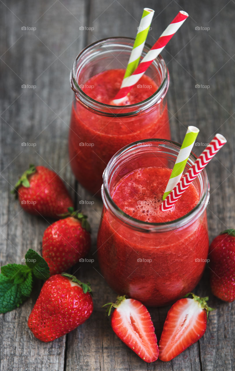 Strawberry smoothie 