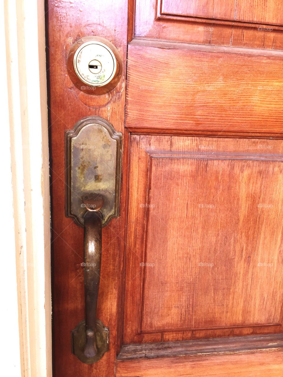 Door handle and keyhole