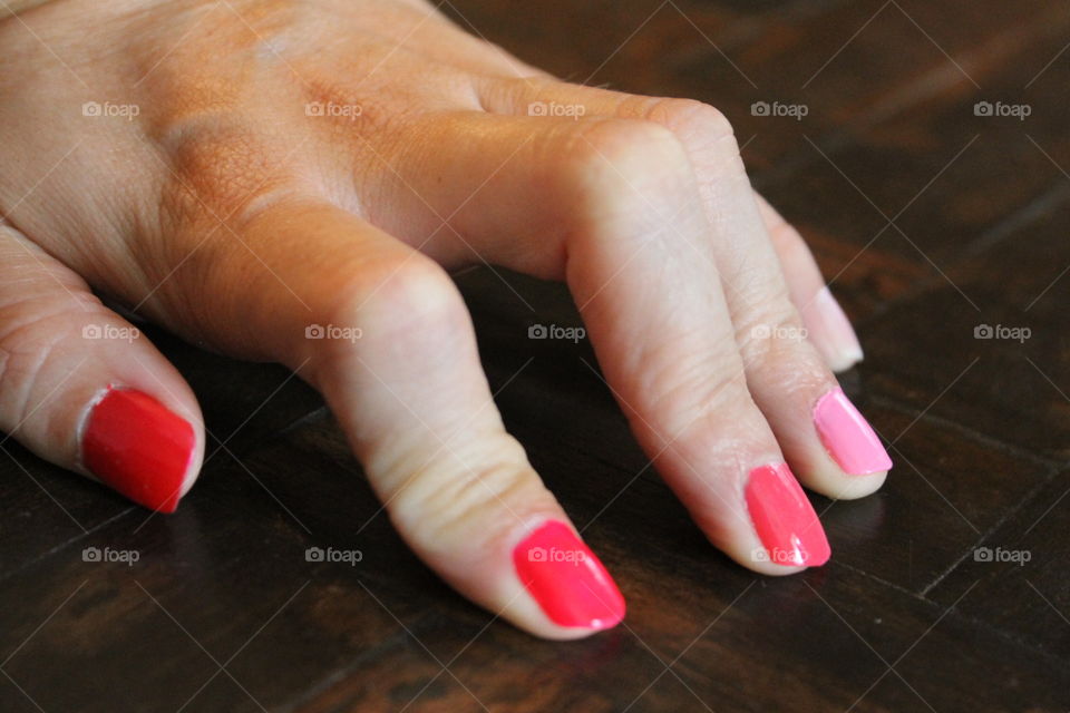 Ombré pink nails 